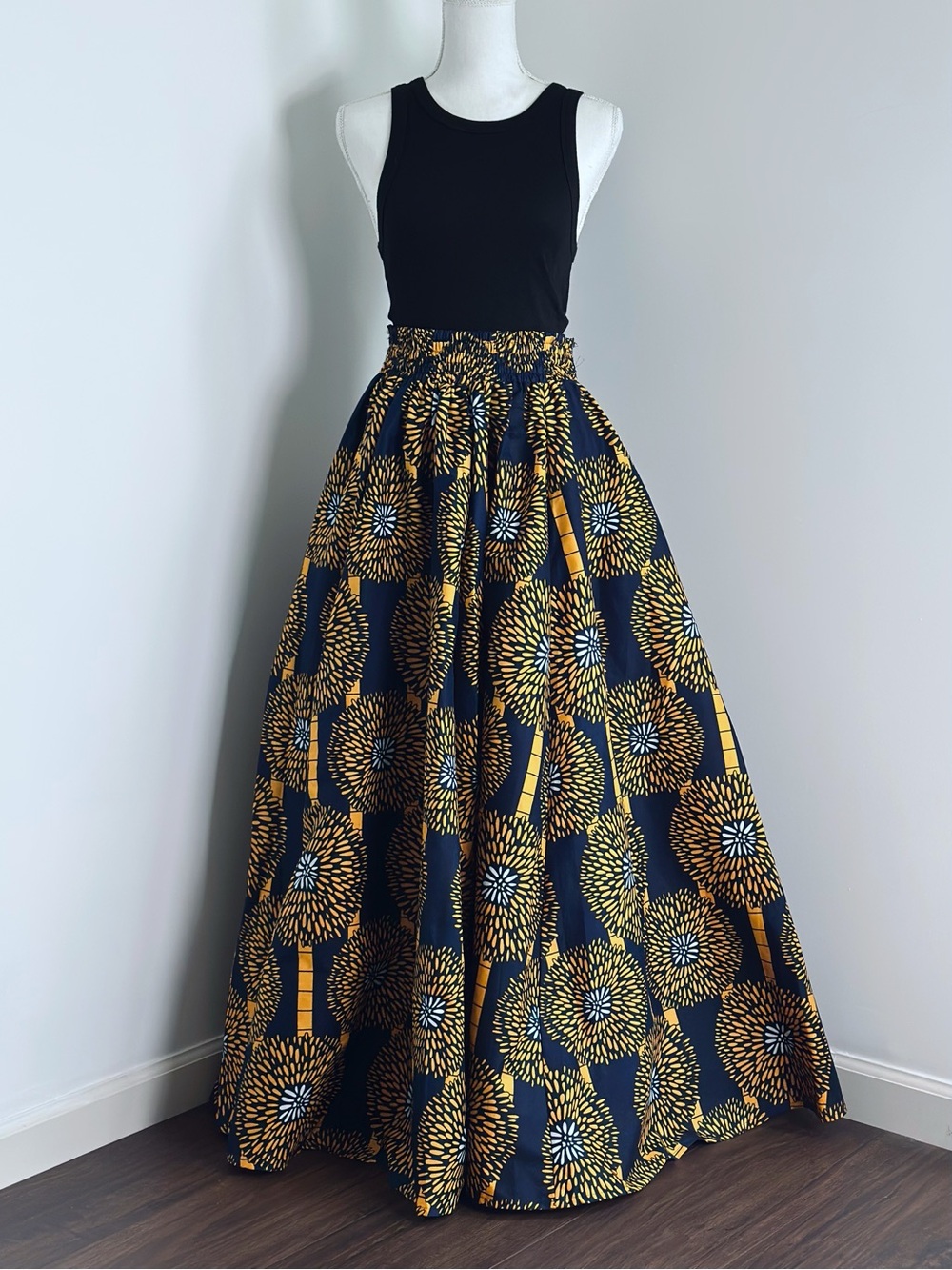 Bold Print Maxi Skirt – Size S Excellent condition